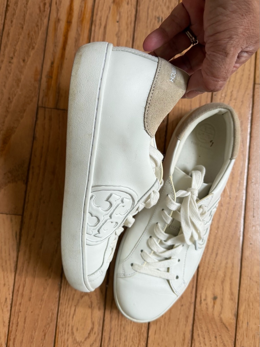 Tory Burch Ivory Leather Low-Top Sneakers - Picture 3 of 7